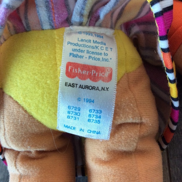 LOT 4 VTG 90s The Puzzle Place Plush Vinyl Dolls
14” tall
Kiki Leon Julie Ben - Picture 3 of 10